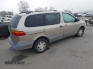 ✅ 2000 Toyota Sienna LE • VIN: 4T3ZF13C0YU238438 • Lot: 43619973. Listed on IAAI with 148,471 mi. Free auction sales archive from the USA and detailed vehicle history report at DreamBid. Image 4.