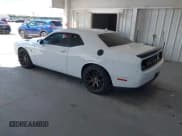 ✅ 2016 Dodge Challenger SRT Hellcat • VIN: 2C3CDZC99GH200224 • Lot: 43442618. Wystawiony na IAAI z przebiegiem 56 715 mil. Bezpłatny archiwum sprzedaży aukcyjnych z USA i szczegółowy raport historii pojazdu na DreamBid. Zdjęcie 3.
