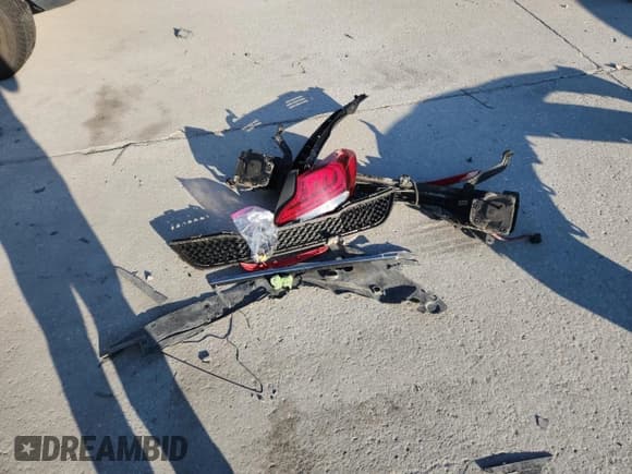 ✅ 2019 Genesis G70 Advanced • VIN: KMTG44LA6KU022032 • Lot: 84781315. Wystawiony na Copart z przebiegiem 80 358 mil. Bezpłatny archiwum sprzedaży aukcyjnych z USA i szczegółowy raport historii pojazdu na DreamBid. Zdjęcie 12.