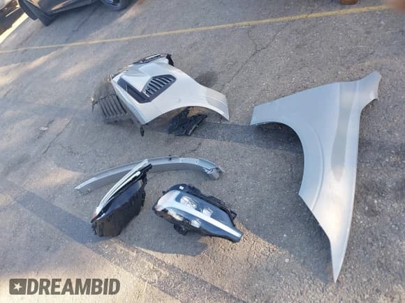 ✅ 2024 Volvo XC60 Plus Dark Theme • VIN: YV4H60DL6R1846806 • Lot: 41670948. Listed on IAAI with Not provided. Free auction sales archive from the USA and detailed vehicle history report at DreamBid. Image 12.