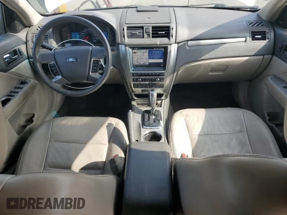 ✅ 2012 Ford Fusion Hybrid • VIN: 3FADP0L37CR270114 • Лот: 85205455. Опубликован ранее на Copart с пробегом 188 333 миль. Бесплатный доступ к архиву аукционных продаж из США и подробный отчёт об истории автомобиля на DreamBid. Изображение 8.