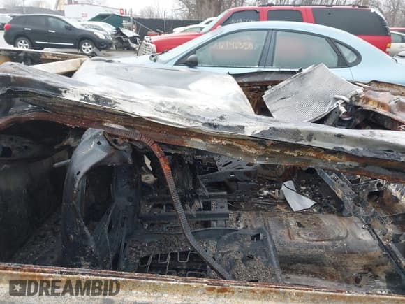 ✅ 2011 Chevrolet Silverado 2500HD Work Truck • VIN: 1GC0CVCG3BF251575 • Lot: 41472168. Wystawiony na IAAI z przebiegiem Nie podano. Bezpłatny archiwum sprzedaży aukcyjnych z USA i szczegółowy raport historii pojazdu na DreamBid. Zdjęcie 5.