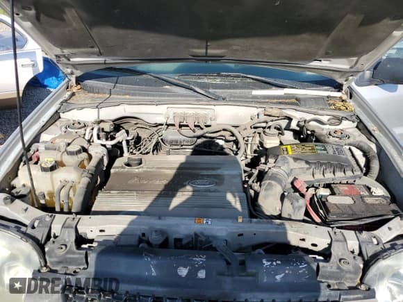 ✅ 2006 Ford Escape Hybrid • VIN: 1FMYU96H76KB49197 • Lot: 60895845. Wystawiony na Copart z przebiegiem 192 726 mil. Bezpłatny archiwum sprzedaży aukcyjnych z USA i szczegółowy raport historii pojazdu na DreamBid. Zdjęcie 11.