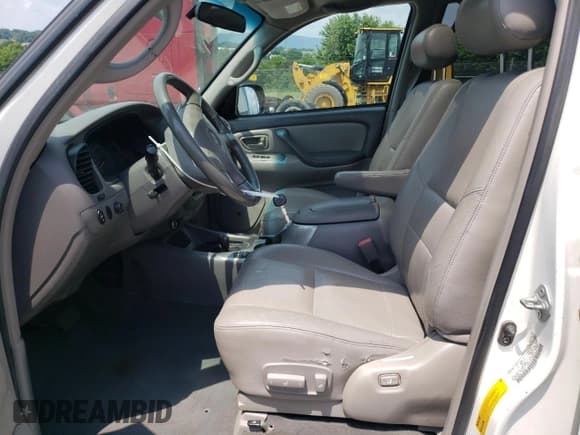 ✅ 2002 Toyota Sequoia Limited • VIN: 5TDBT48A22S069762 • Lot: 64633285. Wystawiony na Copart z przebiegiem 123 956 mil. Bezpłatny archiwum sprzedaży aukcyjnych z USA i szczegółowy raport historii pojazdu na DreamBid. Zdjęcie 7.