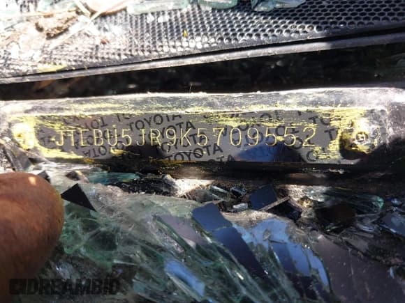 ✅ 2019 Toyota 4Runner SR5 • VIN: JTEBU5JR9K5709552 • Лот: 40316407. Опубликован ранее на IAAI с пробегом Не указан. Бесплатный доступ к архиву аукционных продаж из США и подробный отчёт об истории автомобиля на DreamBid. Изображение 9.