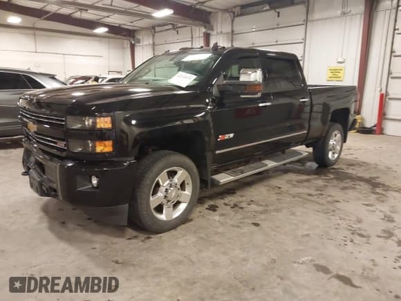 ✅ 2019 Chevrolet Silverado 2500HD LT • VIN: 1GC1KSEGXKF105225 • Лот: 42248875. Опубликован ранее на IAAI с пробегом 89 856 миль. Бесплатный доступ к архиву аукционных продаж из США и подробный отчёт об истории автомобиля на DreamBid. Изображение 19.