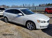 ✅ 2015 Volvo V60 T5 Drive-E Premier • VIN: YV126MEB2F1208063 • Lot: 37717174. Listed on Copart with 165,866 mi. Free auction sales archive from the USA and detailed vehicle history report at DreamBid. Image 4.