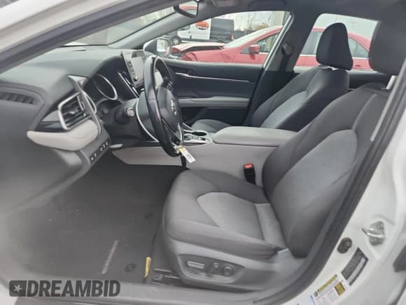 ✅ 2021 Toyota Camry LE • VIN: 4T1R11BK1MU039683 • Lot: 92479185. Listed on Copart with 220,933 mi. Free auction sales archive from the USA and detailed vehicle history report at DreamBid. Image 7.