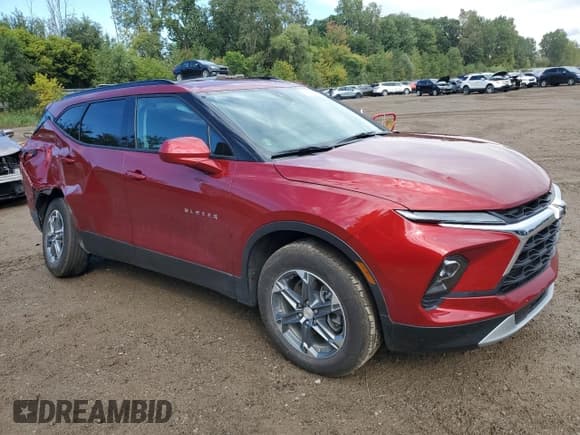 ✅ 2024 Chevrolet Blazer LT • VIN: 3GNKBHR46RS171940 • Lot: 82081065. Listed on Copart with 12,761 mi. Free auction sales archive from the USA and detailed vehicle history report at DreamBid. Image 4.