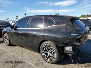 ✅ 2022 BMW iX xDrive50 • VIN: WB523CF06NCK54791 • Lot: 68536822. Wystawiony na Copart z przebiegiem 1 803 mil. Bezpłatny archiwum sprzedaży aukcyjnych z USA i szczegółowy raport historii pojazdu na DreamBid. Zdjęcie 2.