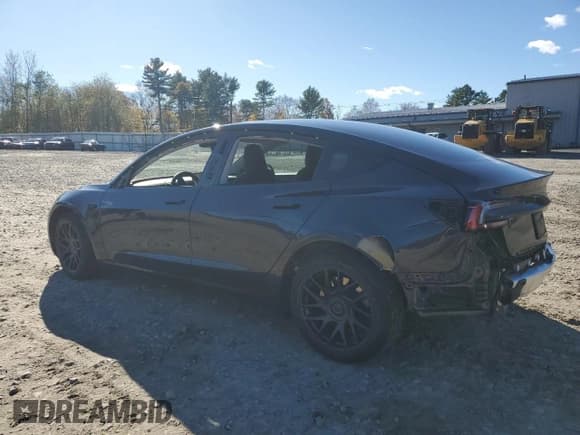 ✅ 2024 Tesla Model 3 • VIN: 5YJ3E1EA5RF734413 • Лот: 90727225. Опубликован ранее на Copart с пробегом 42 926 миль. Бесплатный доступ к архиву аукционных продаж из США и подробный отчёт об истории автомобиля на DreamBid. Изображение 2.