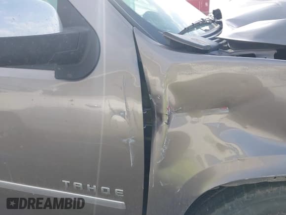 ✅ 2012 Chevrolet Tahoe LTZ • VIN: 1GNSKCE05CR148701 • Lot: 42544353. Listed on IAAI with Not provided. Free auction sales archive from the USA and detailed vehicle history report at DreamBid. Image 20.