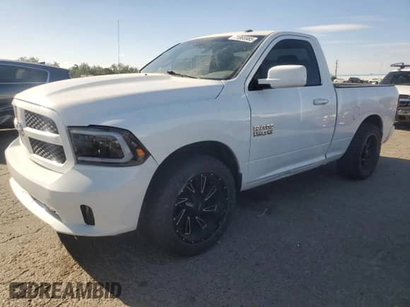2017 Ram 1500 Tradesman z VIN 3C6JR6AG7HG791523, wystawiony jako Copart lot #71866985 z przebiegiem 182 795 mil mil oraz Szkoda całkowita • Salvage title. Historia ofert i sprzedaży dostępna na DreamBid. Obrazek 1.