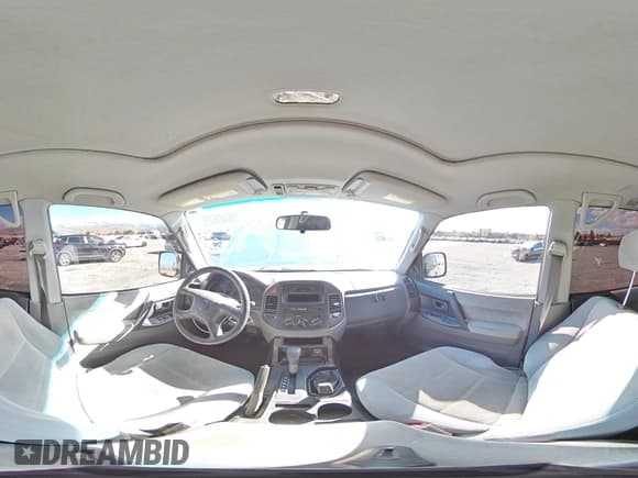 ✅ 2001 Mitsubishi Montero XLS • VIN: JA4MW31R81J022686 • Лот: 86406295. Опубликован ранее на Copart с пробегом 210 220 миль. Бесплатный доступ к архиву аукционных продаж из США и подробный отчёт об истории автомобиля на DreamBid. Изображение 15.