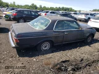 ✅ 1984 Mercedes-Benz 300 • VIN: WDBAB53A3EA071564 • Лот: 55493214. Опубликован ранее на Copart с пробегом 237 918 миль. Бесплатный доступ к архиву аукционных продаж из США и подробный отчёт об истории автомобиля на DreamBid. Изображение 3.