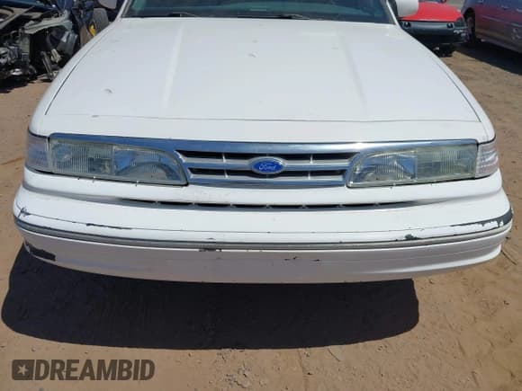 ✅ 1997 Ford Crown Victoria Police • VIN: 2FALP71WXVX188965 • Лот: 42702134. Опубликован ранее на IAAI с пробегом 322 848 миль. Бесплатный доступ к архиву аукционных продаж из США и подробный отчёт об истории автомобиля на DreamBid. Изображение 6.