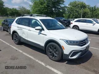 ✅ 2024 Volkswagen Tiguan SE • VIN: 3VV2B7AX7RM122986 • Lot: 42838398. Wystawiony na IAAI z przebiegiem 7 699 mil. Bezpłatny archiwum sprzedaży aukcyjnych z USA i szczegółowy raport historii pojazdu na DreamBid. Zdjęcie 1.