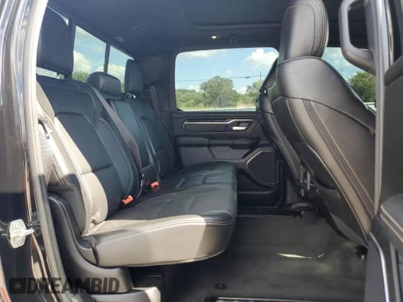 2020 Ram 1500 Rebel z VIN 1C6SRFLM2LN271477, wystawiony jako Copart lot #84295705 z przebiegiem 116 217 mil mil oraz Szkoda całkowita • Salvage title. Historia ofert i sprzedaży dostępna na DreamBid. Obrazek 10.