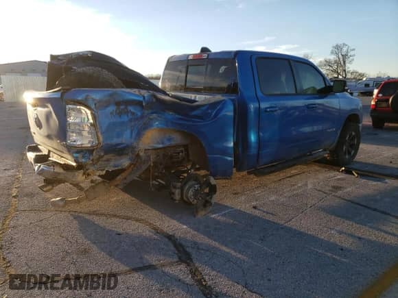 2021 Ram 1500 Big Horn z VIN 1C6SRFFMXMN649977, wystawiony jako Copart lot #83981034 z przebiegiem 54 653 mil mil oraz Szkoda całkowita • Salvage title. Historia ofert i sprzedaży dostępna na DreamBid. Obrazek 3.
