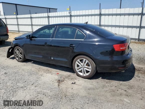 ✅ 2015 Volkswagen Jetta SEL • VIN: 3VWL07AJ5FM357447 • Лот: 67306284. Опубликован ранее на Copart с пробегом 157 972 миль. Бесплатный доступ к архиву аукционных продаж из США и подробный отчёт об истории автомобиля на DreamBid. Изображение 2.