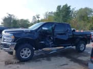 ✅ 2019 Ram 2500 Laramie • VIN: 3C6UR5NL3KG726626 • Lot: 43475214. Wystawiony na IAAI z przebiegiem 73 057 mil. Bezpłatny archiwum sprzedaży aukcyjnych z USA i szczegółowy raport historii pojazdu na DreamBid. Zdjęcie 14.