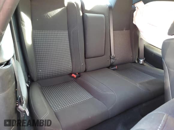 ✅ 2016 Dodge Challenger SXT Plus • VIN: 2C3CDZAG5GH280204 • Lot: 76968593. Wystawiony na Copart z przebiegiem 102 138 mil. Bezpłatny archiwum sprzedaży aukcyjnych z USA i szczegółowy raport historii pojazdu na DreamBid. Zdjęcie 10.