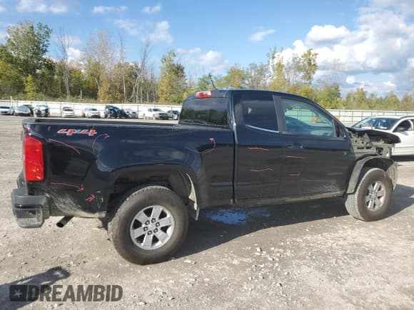 ✅ 2020 Chevrolet Colorado 4WD Work Truck • VIN: 1GCHTBEAXL1240498 • Lot: 83951355. Wystawiony na Copart z przebiegiem 99 997 mil. Bezpłatny archiwum sprzedaży aukcyjnych z USA i szczegółowy raport historii pojazdu na DreamBid. Zdjęcie 3.