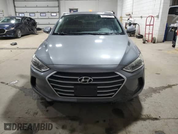 2018 Hyundai Elantra Value Edition z VIN KMHD84LF7JU592942, wystawiony jako Copart lot #82730155 z przebiegiem 85 049 mil mil oraz Czysty tytuł • Clean title. Historia ofert i sprzedaży dostępna na DreamBid. Obrazek 5.