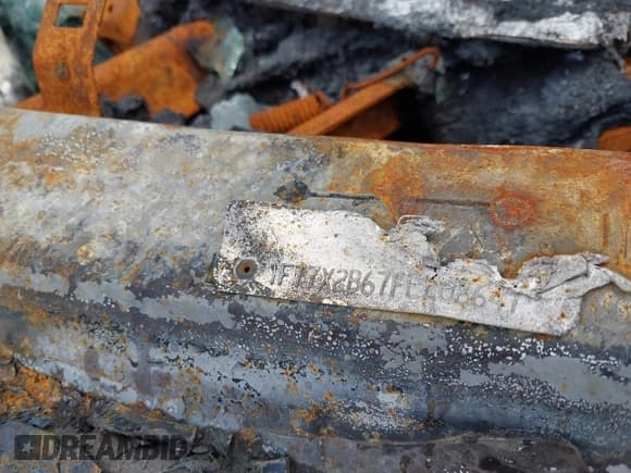 ✅ 2015 Ford F-250 XLT • VIN: 1FT7X2B67FEA08647 • Lot: 42318472. Wystawiony na IAAI z przebiegiem Nie podano. Bezpłatny archiwum sprzedaży aukcyjnych z USA i szczegółowy raport historii pojazdu na DreamBid. Zdjęcie 9.