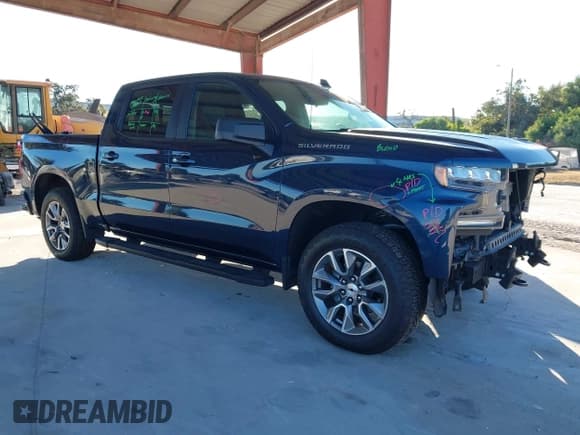 ✅ 2022 Chevrolet Silverado 1500 RST • VIN: 1GCUYEEDXNZ137209 • Лот: 43530163. Опубликован ранее на IAAI с пробегом 43 266 миль. Бесплатный доступ к архиву аукционных продаж из США и подробный отчёт об истории автомобиля на DreamBid. Изображение 1.