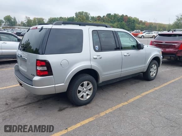 ✅ 2009 Ford Explorer XLT • VIN: 1FMEU73E39UA23378 • Lot: 43265646. Wystawiony na IAAI z przebiegiem 70 791 mil. Bezpłatny archiwum sprzedaży aukcyjnych z USA i szczegółowy raport historii pojazdu na DreamBid. Zdjęcie 4.