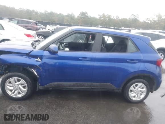✅ 2022 Hyundai Venue SE • VIN: KMHRB8A35NU133633 • Lot: 43534650. Listed on IAAI with 49,761 mi. Free auction sales archive from the USA and detailed vehicle history report at DreamBid. Image 14.