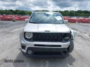 ✅ 2020 Jeep Renegade Latitude • VIN: ZACNJABB6LPL51031 • Lot: 42827729. Wystawiony na IAAI z przebiegiem 68 540 mil. Bezpłatny archiwum sprzedaży aukcyjnych z USA i szczegółowy raport historii pojazdu na DreamBid. Zdjęcie 12.