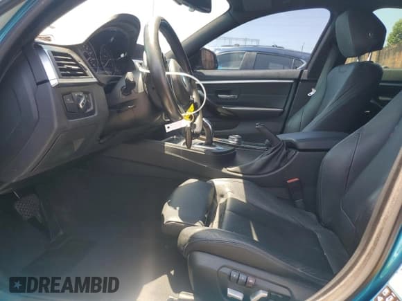 ✅ 2018 BMW 4 Series 430i xDrive • VIN: WBA4J3C50JBG95674 • Lot: 66381815. Wystawiony na Copart z przebiegiem 112 160 mil. Bezpłatny archiwum sprzedaży aukcyjnych z USA i szczegółowy raport historii pojazdu na DreamBid. Zdjęcie 7.