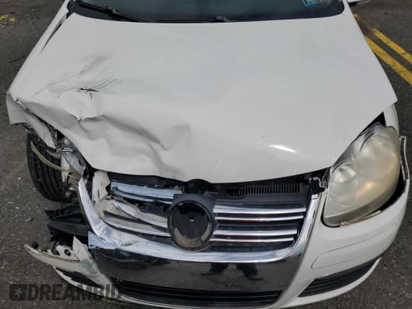 ✅ 2009 Volkswagen Jetta SE • VIN: 3VWRM71K39M057367 • Lot: 58745235. Listed on Copart with 130,647 mi. Free auction sales archive from the USA and detailed vehicle history report at DreamBid. Image 11.