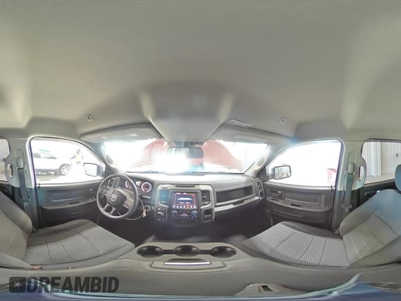 ✅ 2019 Ram 1500 Express • VIN: 1C6RR7FG7KS590061 • Lot: 90338585. Wystawiony na Copart z przebiegiem 70 328 mil. Bezpłatny archiwum sprzedaży aukcyjnych z USA i szczegółowy raport historii pojazdu na DreamBid. Zdjęcie 14.