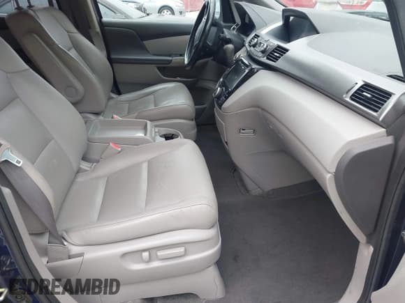 ✅ 2016 Honda Odyssey EX-L • VIN: 5FNRL5H63GB074397 • Лот: 43641535. Опубликован ранее на IAAI с пробегом 101 492 миль. Бесплатный доступ к архиву аукционных продаж из США и подробный отчёт об истории автомобиля на DreamBid. Изображение 5.