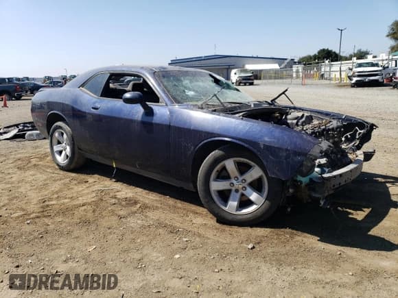 ✅ 2013 Dodge Challenger SXT • VIN: 2C3CDYAGXDH692284 • Lot: 73397214. Wystawiony na Copart z przebiegiem Nie podano. Bezpłatny archiwum sprzedaży aukcyjnych z USA i szczegółowy raport historii pojazdu na DreamBid. Zdjęcie 4.