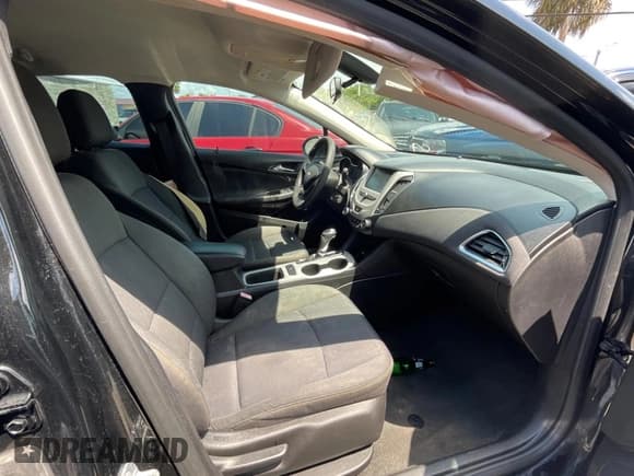 ✅ 2017 Chevrolet Cruze LS • VIN: 1G1BC5SM3H7159667 • Lot: 52473233. Listed on Copart with 99,000 mi. Free auction sales archive from the USA and detailed vehicle history report at DreamBid. Image 5.