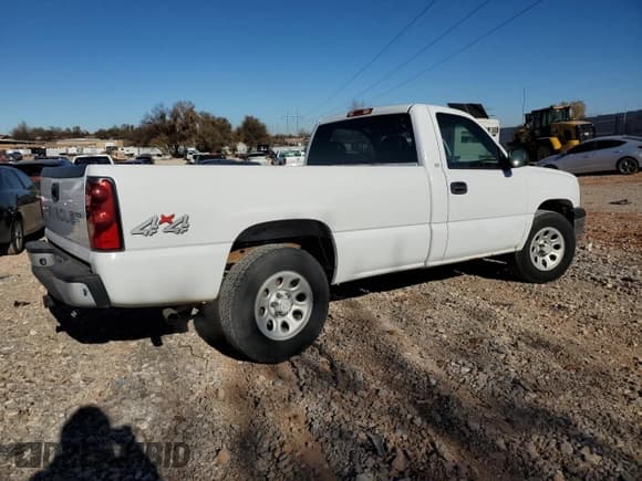 ✅ 2005 Chevrolet Silverado 1500 Z71 • VIN: 1GCEK14T05Z323428 • Лот: 84208324. Опубликован ранее на Copart с пробегом 143 828 миль. Бесплатный доступ к архиву аукционных продаж из США и подробный отчёт об истории автомобиля на DreamBid. Изображение 3.
