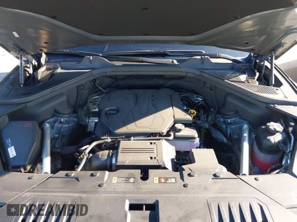 ✅ 2024 Genesis GV80 • VIN: KMUHBDSB9RU154650 • Lot: 43016068. Listed on IAAI with 6,957 mi. Free auction sales archive from the USA and detailed vehicle history report at DreamBid. Image 10.