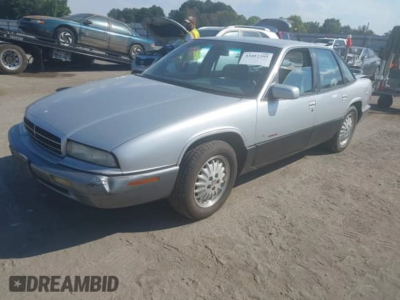 ✅ 1995 Buick Regal • VIN: 2G4WF52L8S1455808 • Lot: 43482395. Listed on IAAI with 174,231 mi. Free auction sales archive from the USA and detailed vehicle history report at DreamBid. Image 2.