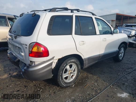 ✅ 2004 Hyundai Santa Fe GLS • VIN: KM8SC13D74U749795 • Lot: 41506212. Wystawiony na IAAI z przebiegiem 145 920 mil. Bezpłatny archiwum sprzedaży aukcyjnych z USA i szczegółowy raport historii pojazdu na DreamBid. Zdjęcie 4.