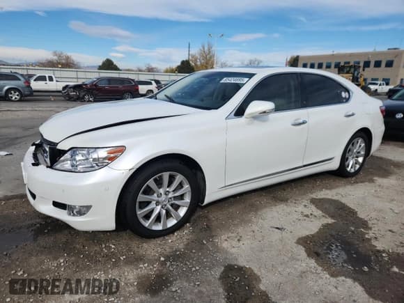 ✅ 2012 Lexus LS 460 • VIN: JTHCL5EF4C5014584 • Lot: 85424695. Wystawiony na Copart z przebiegiem 40 575 mil. Bezpłatny archiwum sprzedaży aukcyjnych z USA i szczegółowy raport historii pojazdu na DreamBid. Zdjęcie 1.