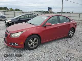 2013 Chevrolet Cruze 1LT z VIN 1G1PC5SB9D7314673, wystawiony jako Copart lot #70760635 z przebiegiem 176 203 mil mil oraz Szkoda całkowita • Salvage title. Historia ofert i sprzedaży dostępna na DreamBid. Obrazek 1.