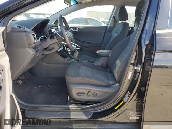 ✅ 2017 Hyundai Ioniq SEL • VIN: KMHC75LC0HU019143 • Lot: 82561764. Wystawiony na Copart z przebiegiem 207 132 mil. Bezpłatny archiwum sprzedaży aukcyjnych z USA i szczegółowy raport historii pojazdu na DreamBid. Zdjęcie 7.