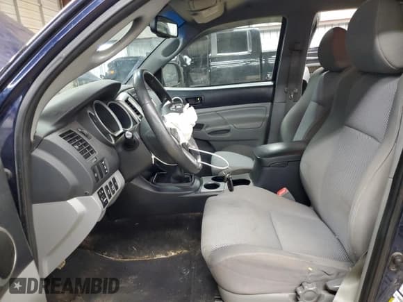 ✅ 2013 Toyota Tacoma • VIN: 5TFLU4ENXDX068932 • Lot: 90109425. Listed on Copart with 193,093 mi. Free auction sales archive from the USA and detailed vehicle history report at DreamBid. Image 7.