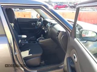 ✅ 2019 Kia Soul • VIN: KNDJN2A2XK7655696 • Lot: 43369258. Listed on IAAI with 36,185 mi. Free auction sales archive from the USA and detailed vehicle history report at DreamBid. Image 5.