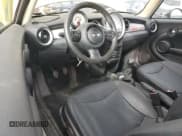 ✅ 2011 MINI Hardtop • VIN: WMWSU3C59BT099891 • Lot: 85599845. Wystawiony na Copart z przebiegiem 93 166 mil. Bezpłatny archiwum sprzedaży aukcyjnych z USA i szczegółowy raport historii pojazdu na DreamBid. Zdjęcie 8.