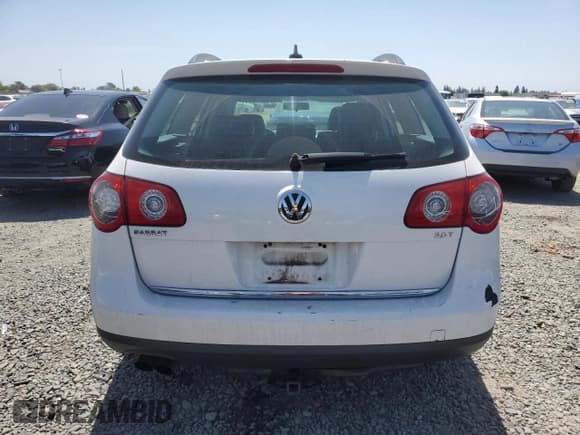 ✅ 2008 Volkswagen Passat Komfort • VIN: WVWLK73C48E036617 • Лот: 54848395. Опубликован ранее на Copart с пробегом 140 424 миль. Бесплатный доступ к архиву аукционных продаж из США и подробный отчёт об истории автомобиля на DreamBid. Изображение 6.